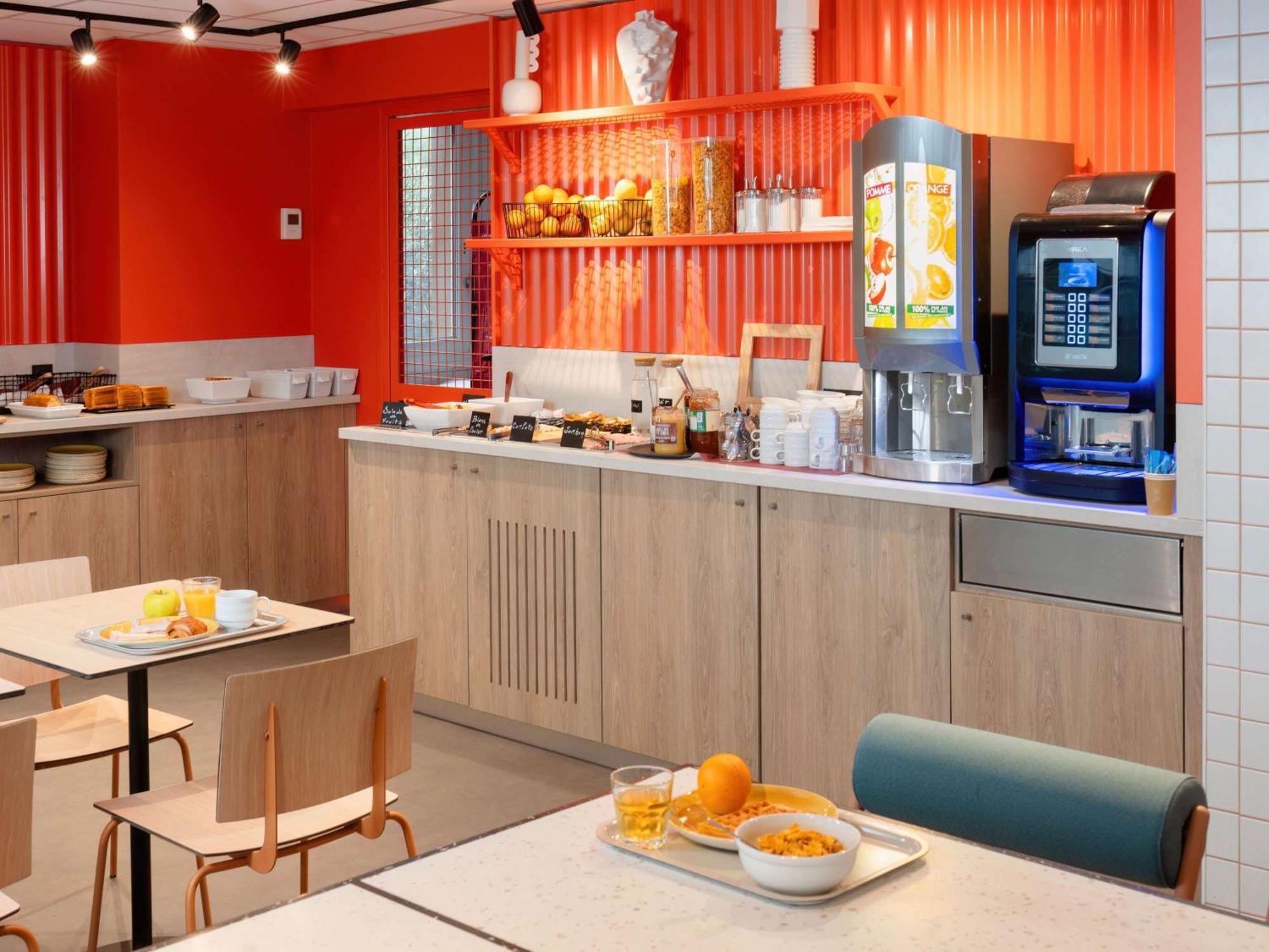 ibis budget Pertuis Portes du Luberon Buitenkant foto
