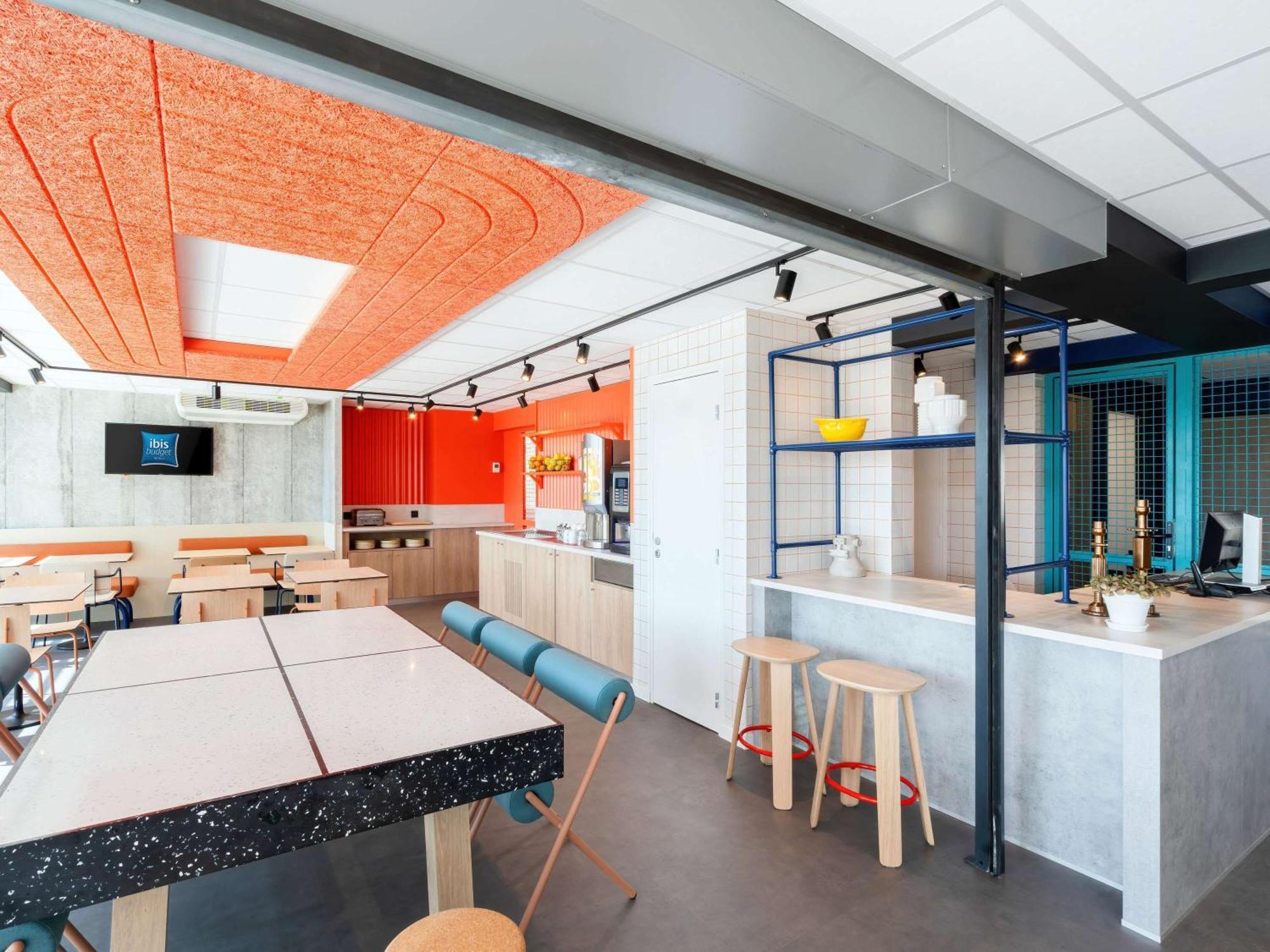 ibis budget Pertuis Portes du Luberon Buitenkant foto